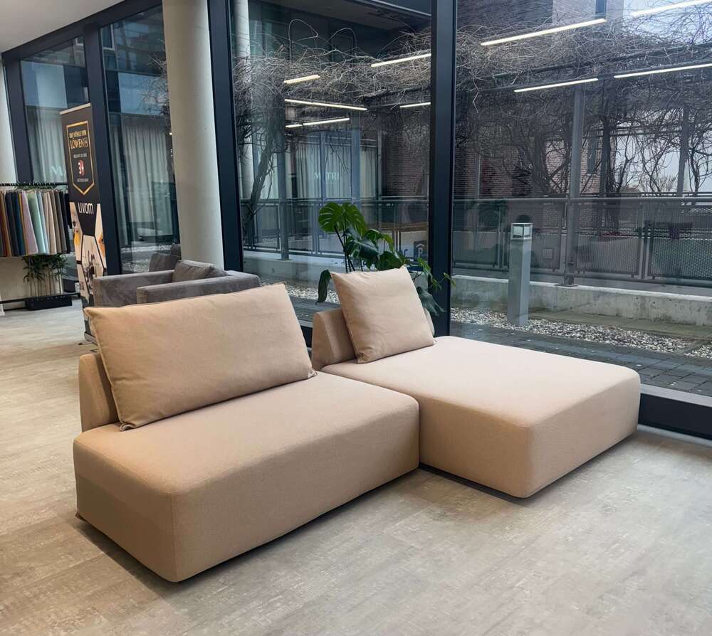 Outlet - Mia modular sofa with sleeping function Showroom Frankfurt