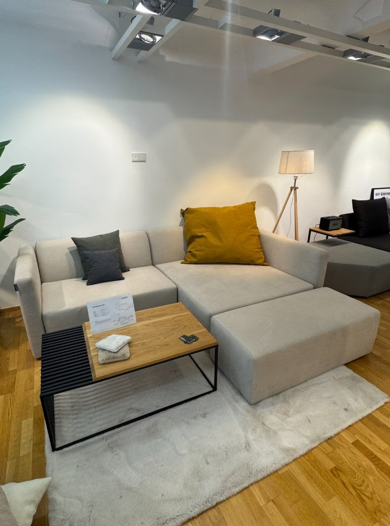 Outlet - Modulares Ecksofa Paula 3-Sitzer mit Schlaffunktion - Showroom Hamburg