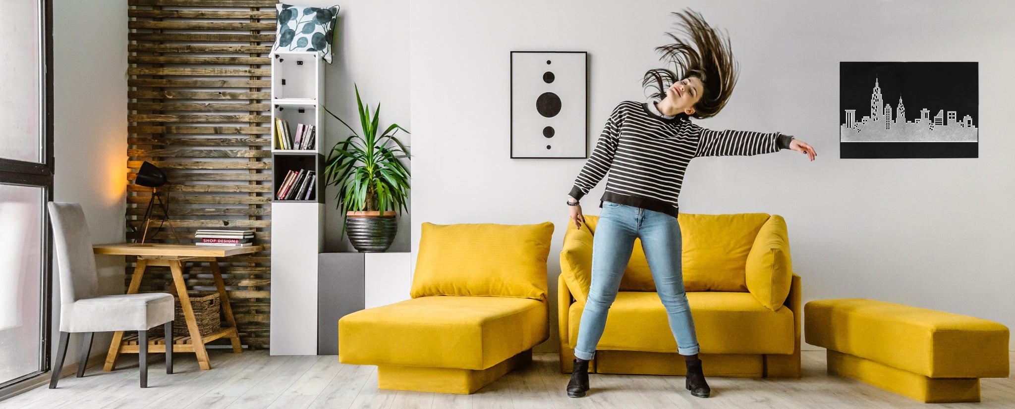 Samantha modular sofa with sleep function